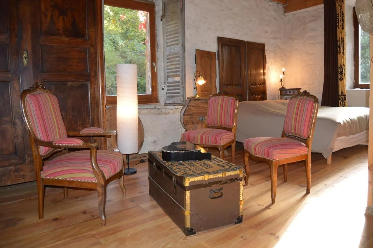 La Freiressa Bed & Breakfast Saint-Jean-des-Ollieres 0*,